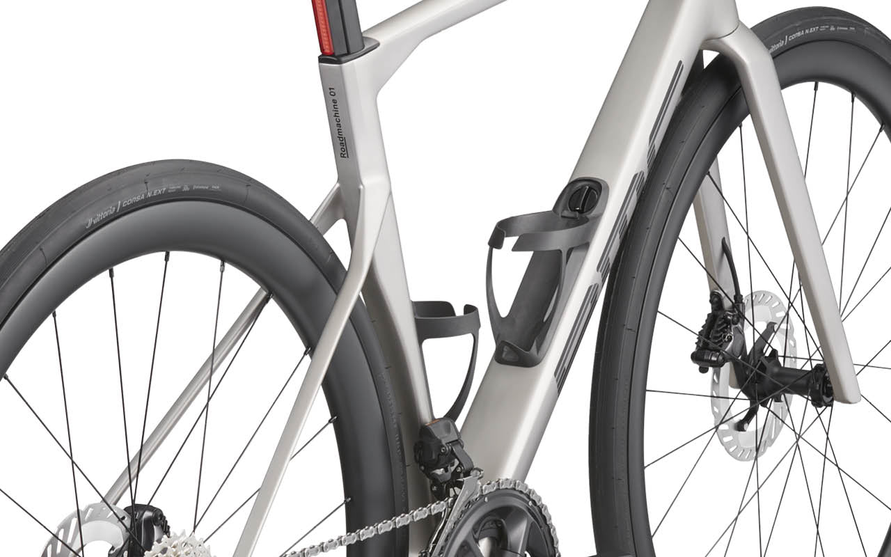 Roadmachine 01 THREE Arctic Silver – BMC Switzerland AG